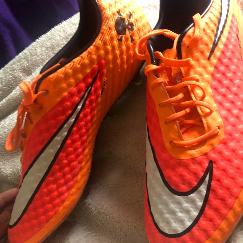 Nike hypervenom cleats